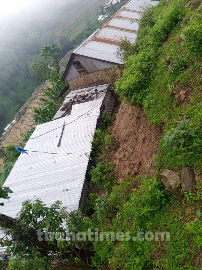 थाहा ८ का राजकुमार थिङको घर ।